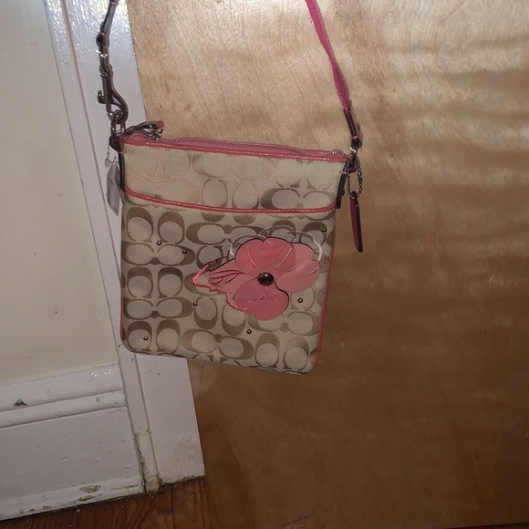 Coach purse - Picture 2 of 10